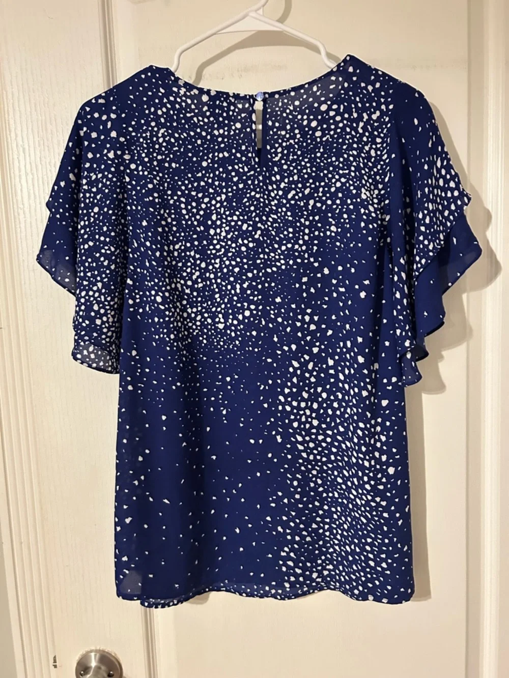 Worthington Blue Speckled Flutter Sleeve Blouse Size Large Lightweight Flowy Top - Picture 7 of 8